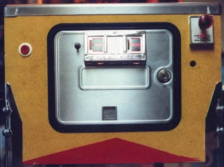 Farfalla Pinball Machine - Image 5
