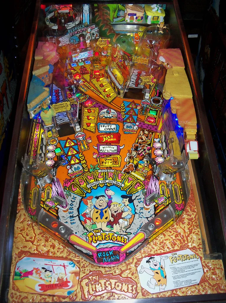 Flinstones Pinball Machine - Image 2