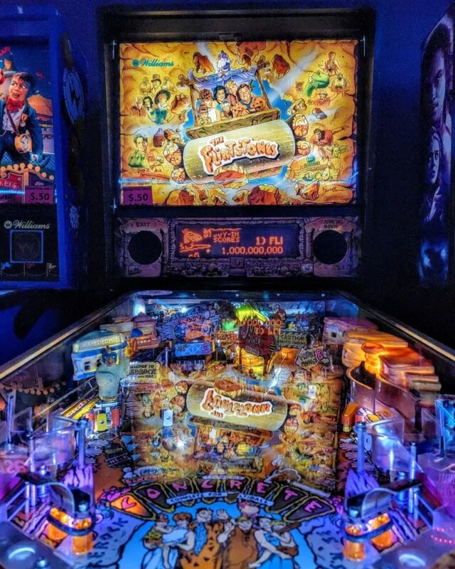 Flinstones Pinball Machine - Image 4