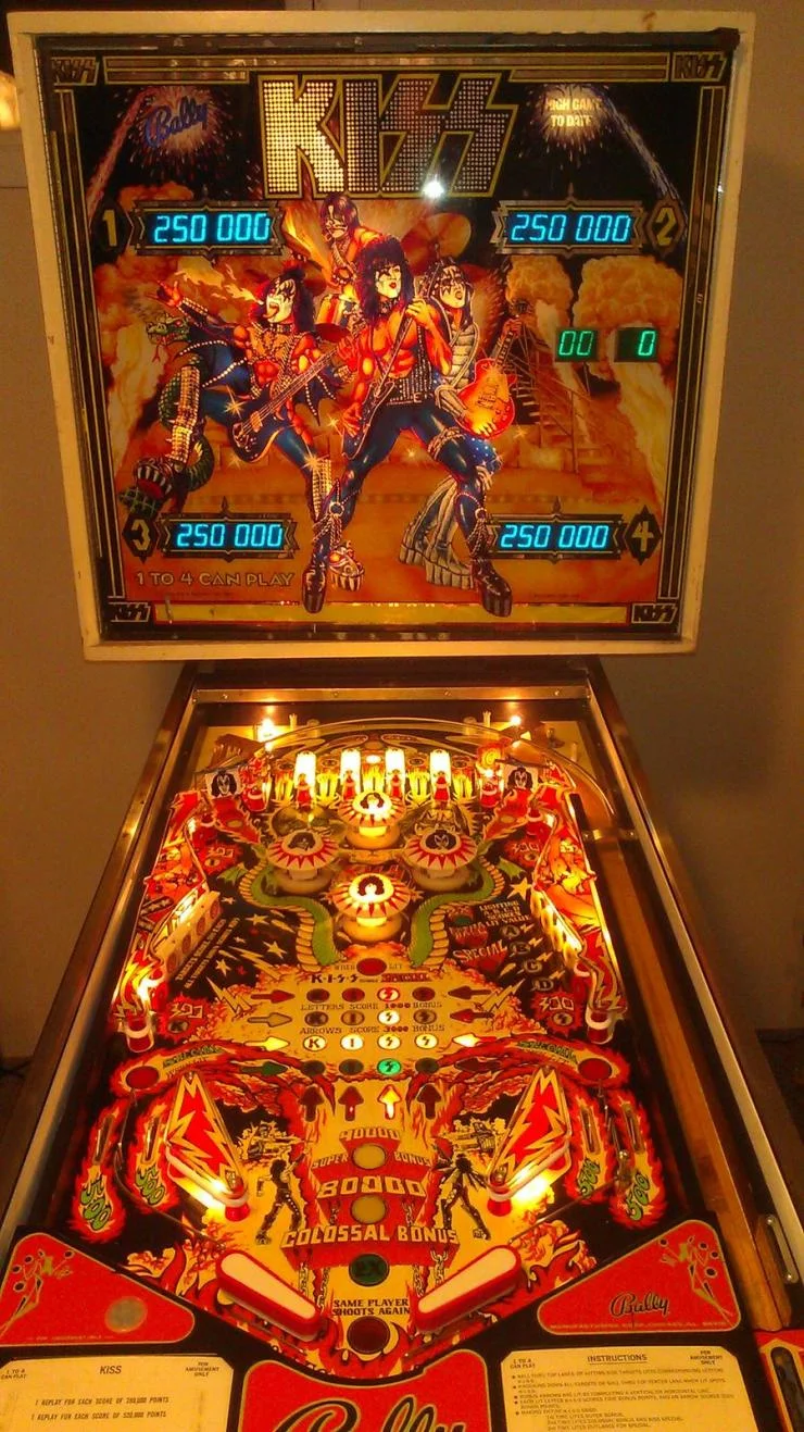 KISS Pinball Machine - Image 2